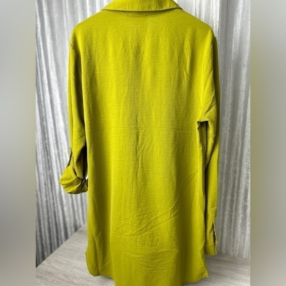 Blue Blossom Women’s Avocado Green Button up Blouse with slits on each side​ - Picture 6 of 10